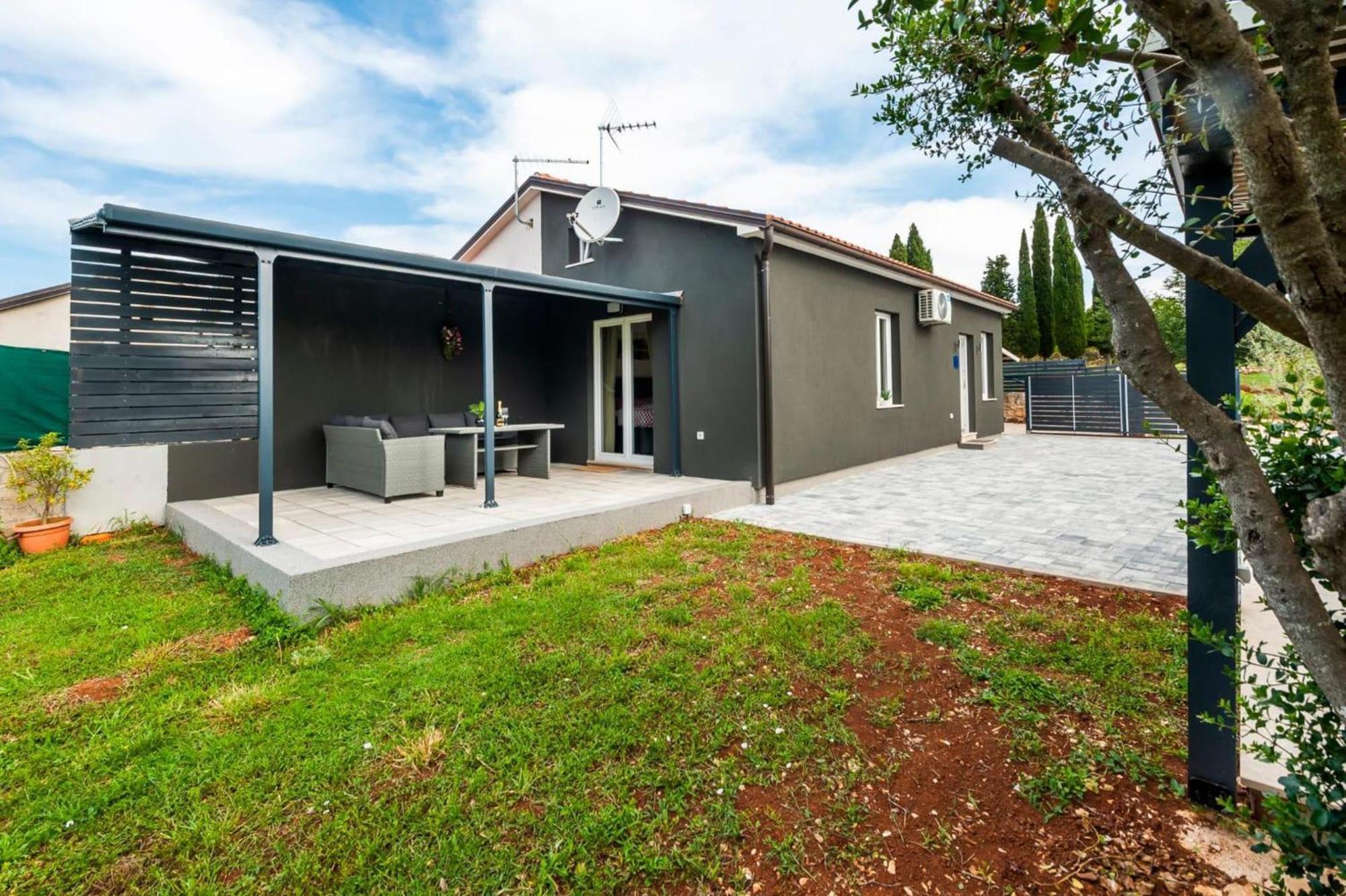 Holiday home Renata Mare Holliday House