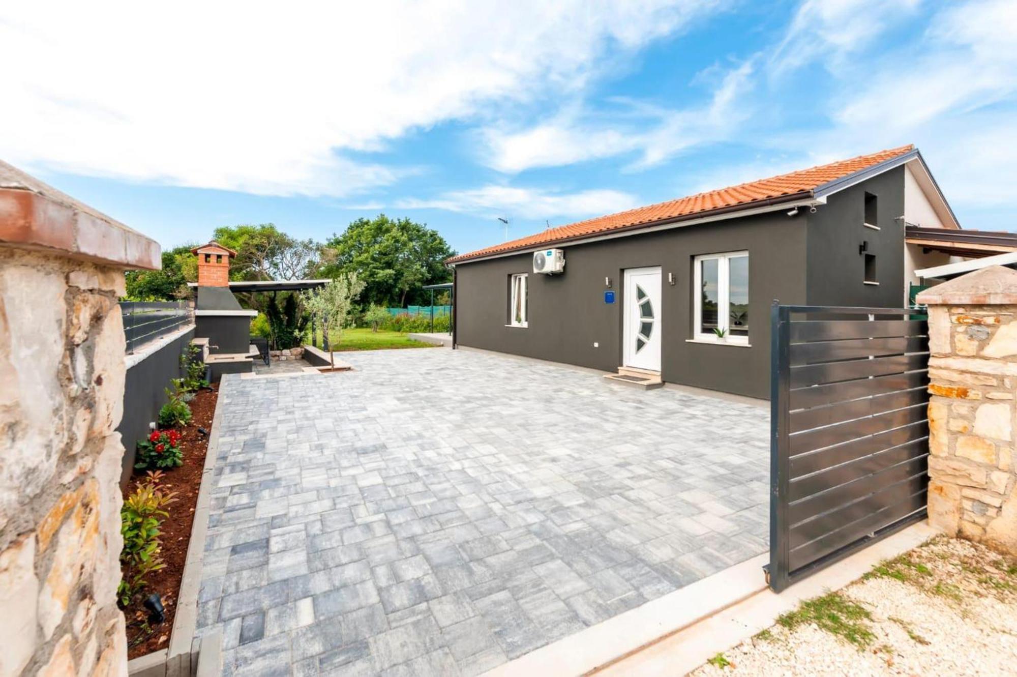 Holiday home Renata Mare Holliday House