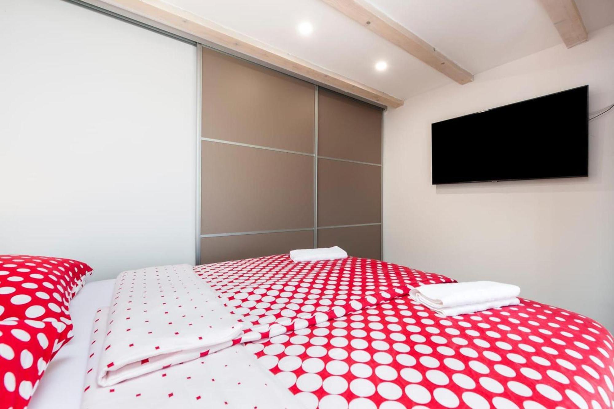 Holiday home Renata Mare Holliday House *